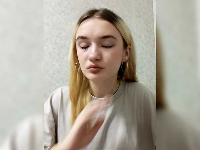  x-Michelle-x chat room