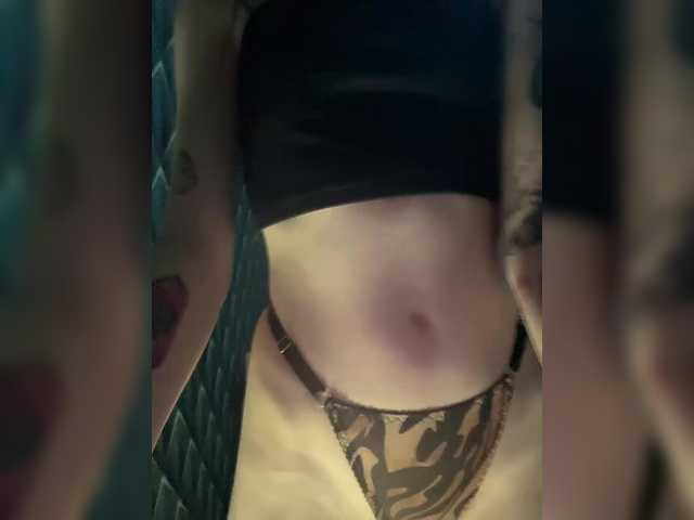 Angelinakiss's BongaCams show and profile