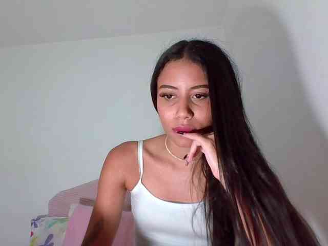 EmmaSaintt01 webcam
