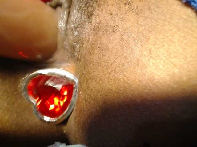 QueenLeyla's BongaCams show and profile