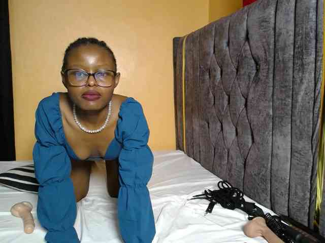 QueenLeyla QueenLeyla