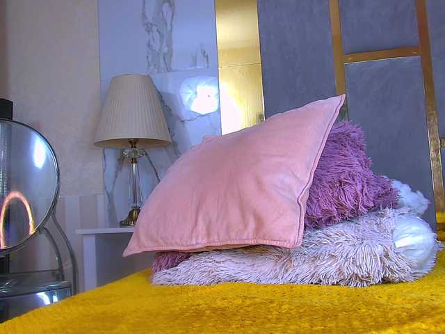 KimDessire's BongaCams show and profile