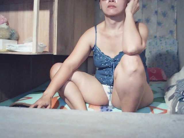 Darlin30's BongaCams show and profile