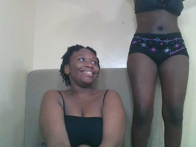 Badsgirles's BongaCams show and profile