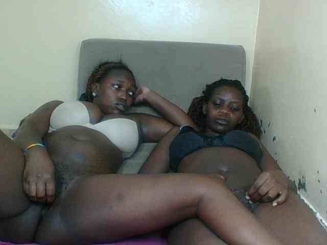 Badsgirles Live Webcam on BongaCams