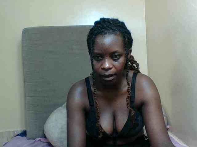 Badsgirles Live Webcam on BongaCams