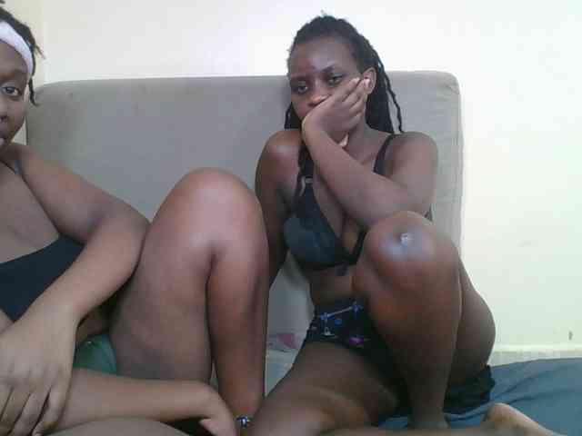 Badsgirles Live Webcam on BongaCams