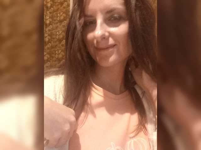 Erine9900 – webcam model profile photo