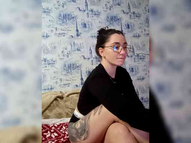 ViolettaKissMe webcam