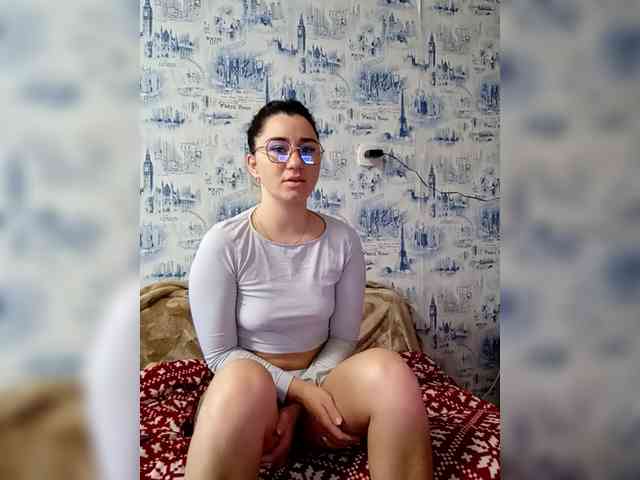 ViolettaKissMe webcam