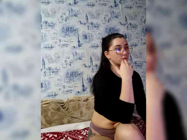 ViolettaKissMe webcam