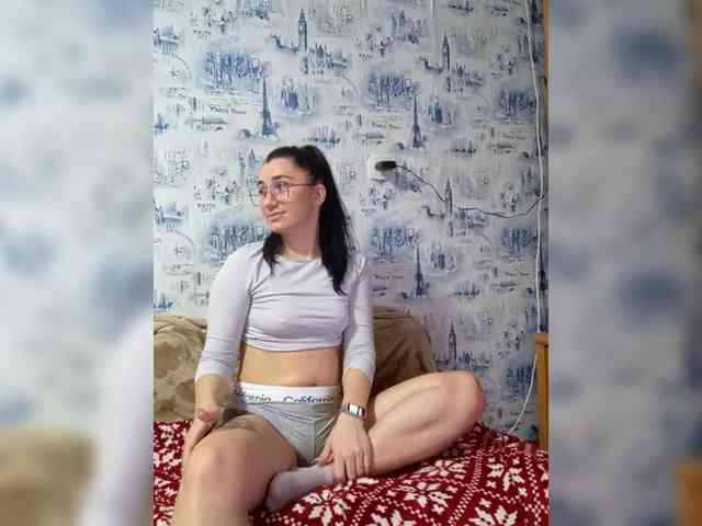 ViolettaKissMe webcam