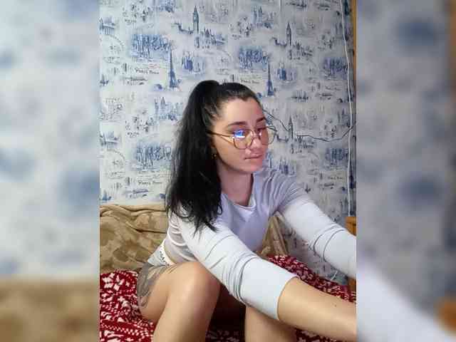 ViolettaKissMe webcam