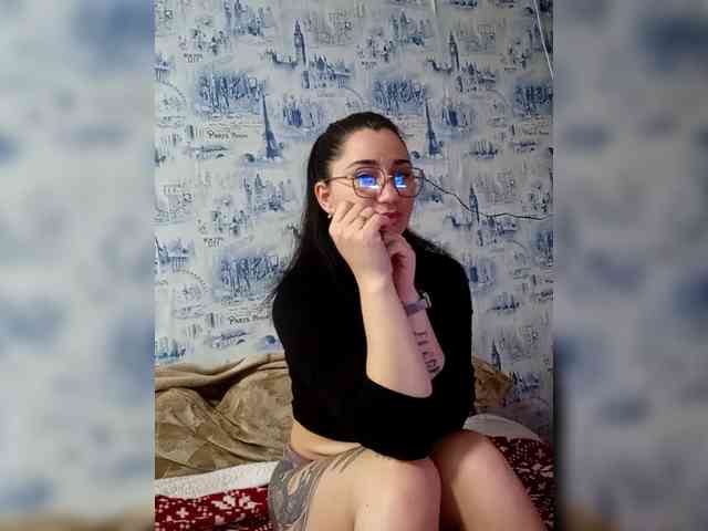 ViolettaKissMe webcam