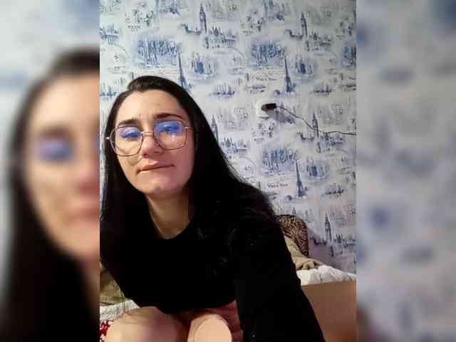 ViolettaKissMe webcam