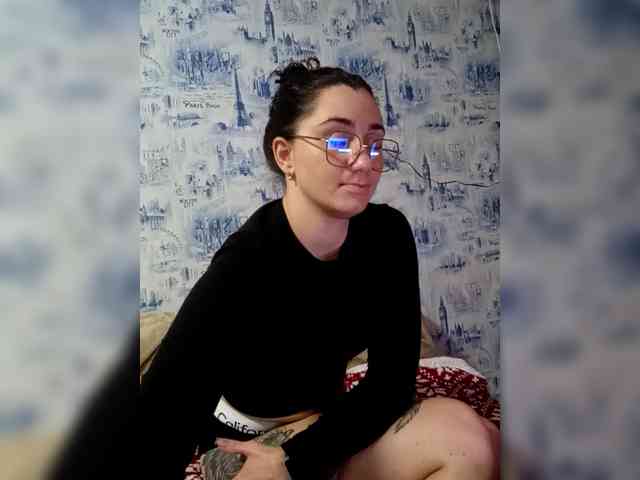 ViolettaKissMe webcam