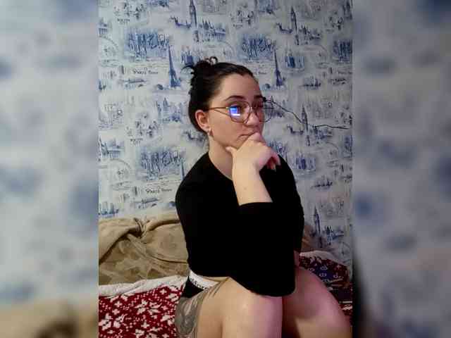 ViolettaKissMe webcam