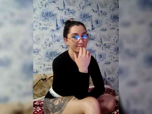 ViolettaKissMe webcam