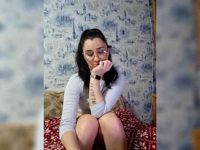 ViolettaKissMe webcam