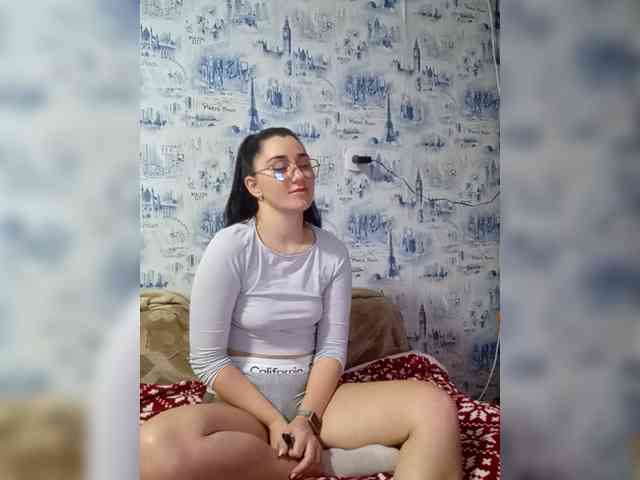 ViolettaKissMe webcam