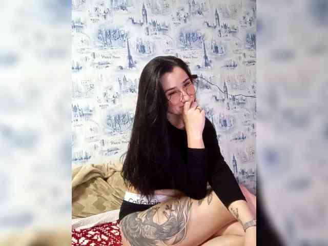 ViolettaKissMe webcam