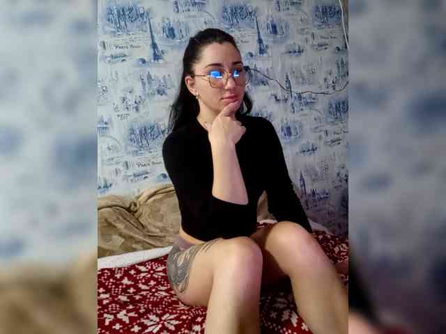 ViolettaKissMe webcam