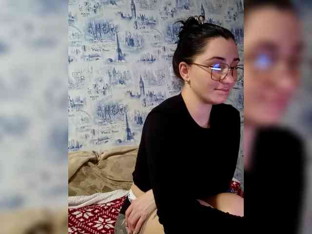 ViolettaKissMe webcam