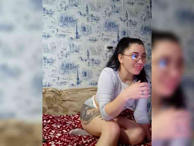 ViolettaKissMe webcam