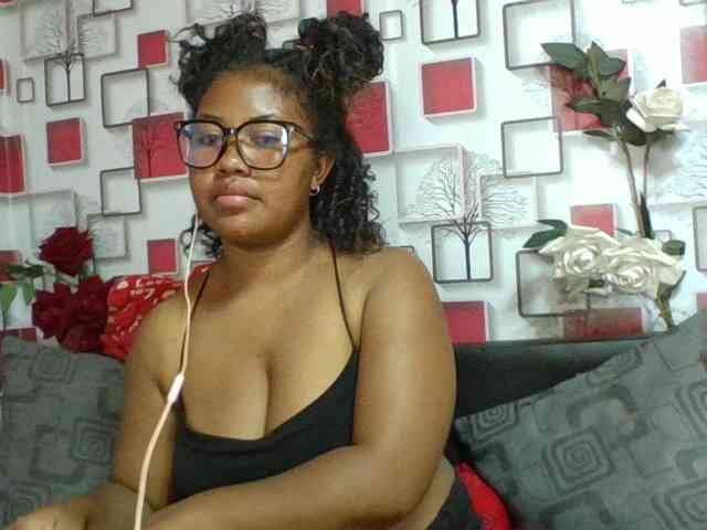 LyahGold Live Webcam on BongaCams