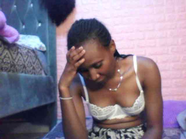 Sexy-melanin001 webcam