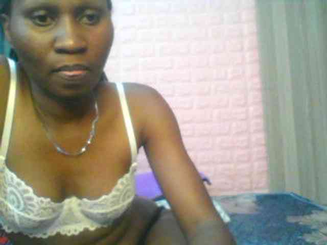 Sexy-melanin001 webcam