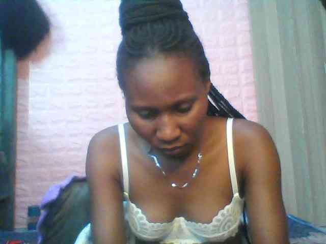 Sexy-melanin001 webcam