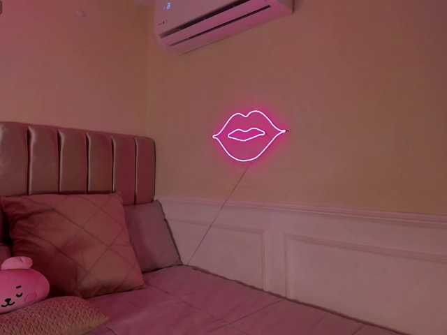 lena-fox's BongaCams show and profile