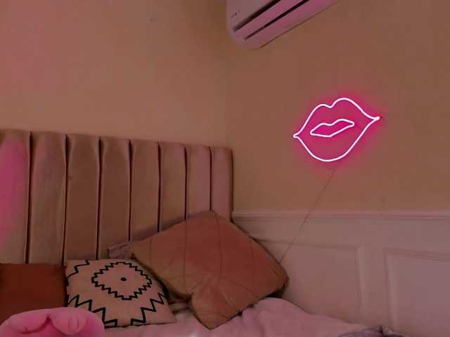 lena-fox's BongaCams show and profile