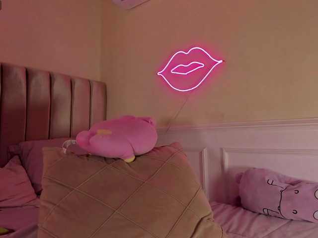 lena-fox's BongaCams show and profile