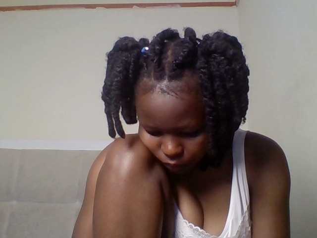 Empressvee webcam bongacams model stream image