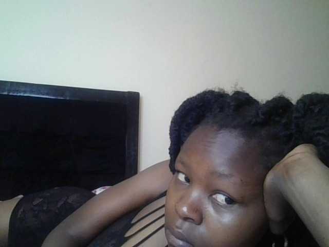 Empressvee webcam bongacams model stream image