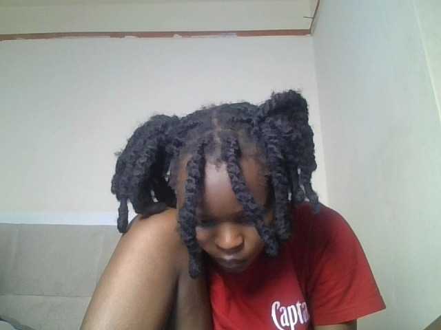 Empressvee webcam bongacams model stream image