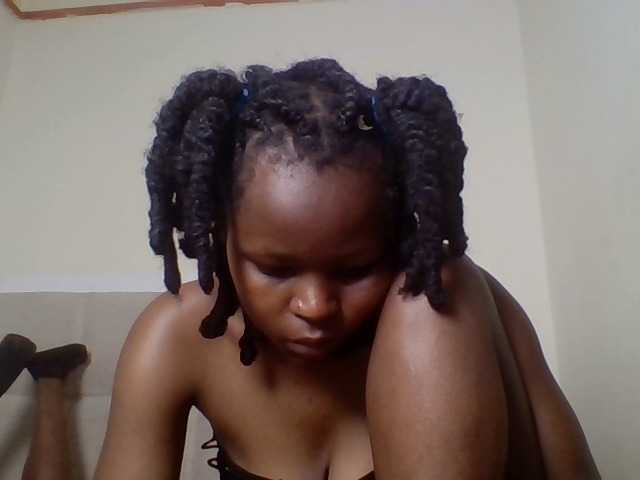 Offline Empressvee on BongaCams