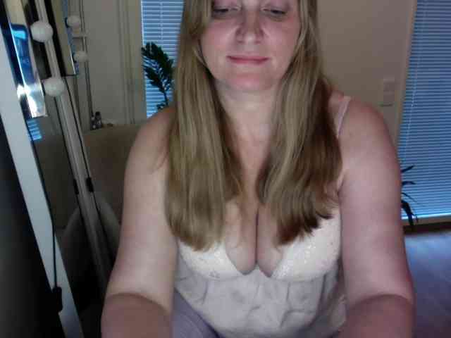 TheGirlNextDoor1 webcam