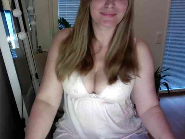 TheGirlNextDoor1 webcam