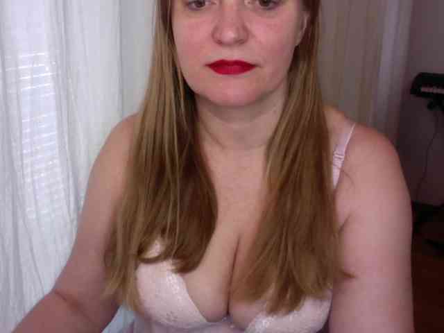 TheGirlNextDoor1 webcam