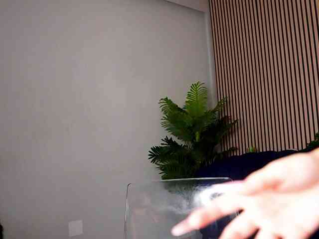 LeahSauvage bongacams