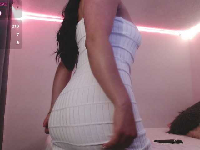 MelaniieJ01's BongaCams show and profile