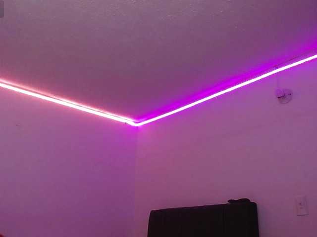  MelaniieJ01 chat room