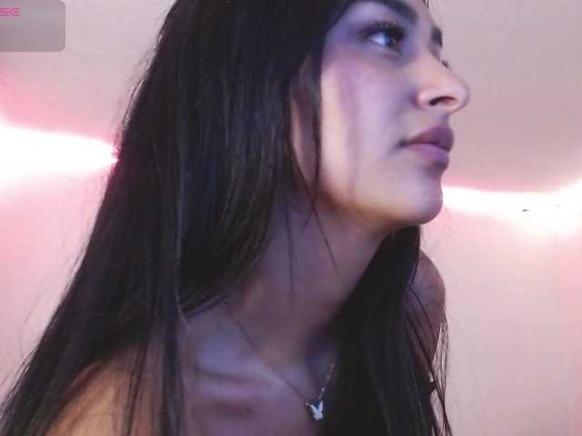 MelaniieJ01's BongaCams show and profile