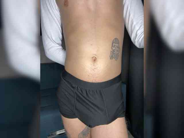 Eduardovh Live Webcam on BongaCams