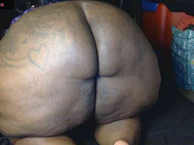 MzThundaBooty webcam