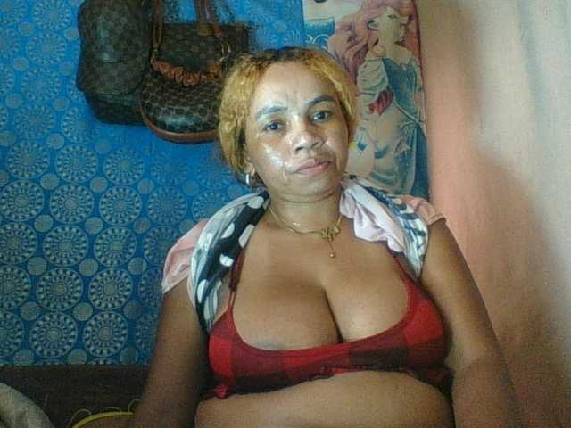 Amanah's BongaCams show and profile