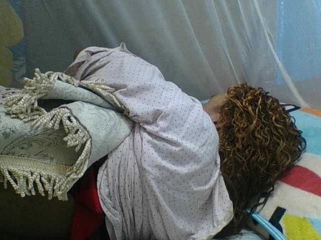 Amanah's BongaCams show and profile